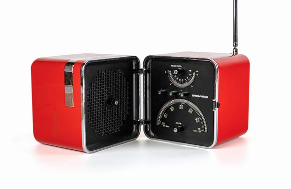 Marco Zanuso & Richard Sapper : Radio cubo portatile Ts 522 per Brionvega  - Asta Design e arti decorative del XX secolo - Associazione Nazionale - Case d'Asta italiane