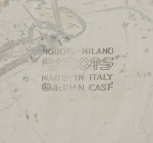 Gian Casè : Vaso in lastra di acciaio ripiegata, prod. Robots - Milano  - Asta Design e arti decorative del XX secolo - Associazione Nazionale - Case d'Asta italiane