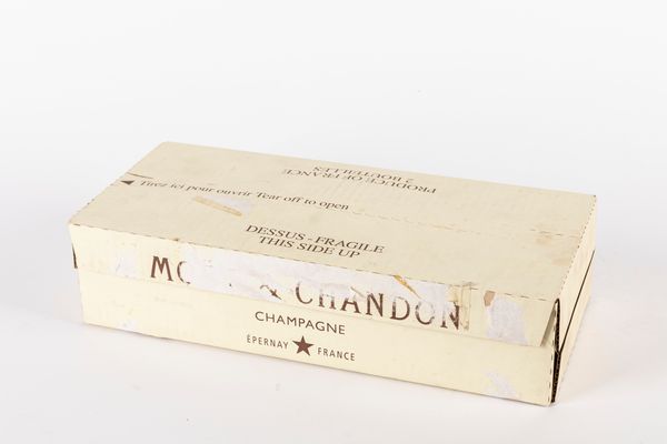 FRANCIA : Mot & Chandon box (2 Bt)  - Asta Vini e Distillati - Associazione Nazionale - Case d'Asta italiane