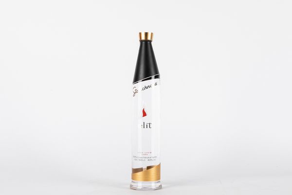 Russia : Stolichnaya Elite Limited Edition Hymamaian Water N 33/300  1L  - Asta Vini e Distillati - Associazione Nazionale - Case d'Asta italiane