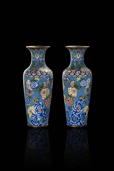 COPPIA DI VASI : Coppia di vasi in cloisonn  - Asta Arte Orientale  - Associazione Nazionale - Case d'Asta italiane