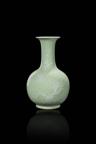 VASO : Vaso in porcellana celadon  - Asta Arte Orientale  - Associazione Nazionale - Case d'Asta italiane