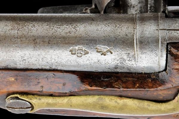 Fucile Brown Bess a pietra focaia con baionetta  - Asta Una Vasta Selezione di Armi da Fuoco Americane - Associazione Nazionale - Case d'Asta italiane