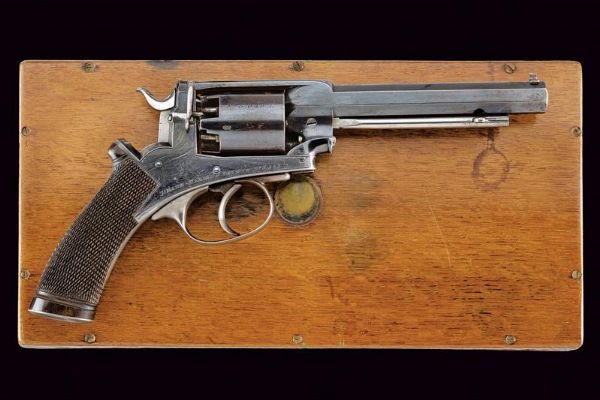 Bel revolver a luminello Deane & Son in cassetta  - Asta Una Vasta Selezione di Armi da Fuoco Americane - Associazione Nazionale - Case d'Asta italiane