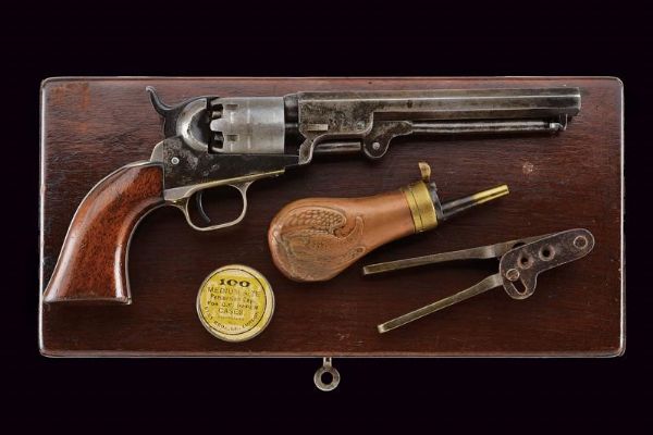 Colt Model 1849 Pocket Revolver in cassetta  - Asta Una Vasta Selezione di Armi da Fuoco Americane - Associazione Nazionale - Case d'Asta italiane