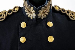 Uniforme con berretto da ufficiale dello Stato Maggiore, epoca Carlo Alberto  - Asta Una Vasta Selezione di Armi da Fuoco Americane - Associazione Nazionale - Case d'Asta italiane