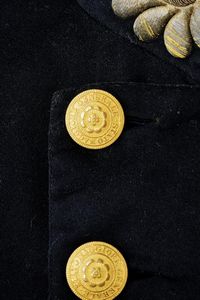 Uniforme con berretto da ufficiale dello Stato Maggiore, epoca Carlo Alberto  - Asta Una Vasta Selezione di Armi da Fuoco Americane - Associazione Nazionale - Case d'Asta italiane