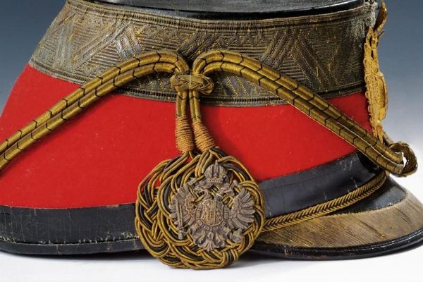 Shako da ufficiale degli Ussari  - Asta Rare Armi Antiche e Militaria da tutto il mondo - Associazione Nazionale - Case d'Asta italiane