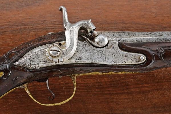 Paio di pistole ridotte a luminello in cassetta  - Asta Rare Armi Antiche e Militaria da tutto il mondo - Associazione Nazionale - Case d'Asta italiane