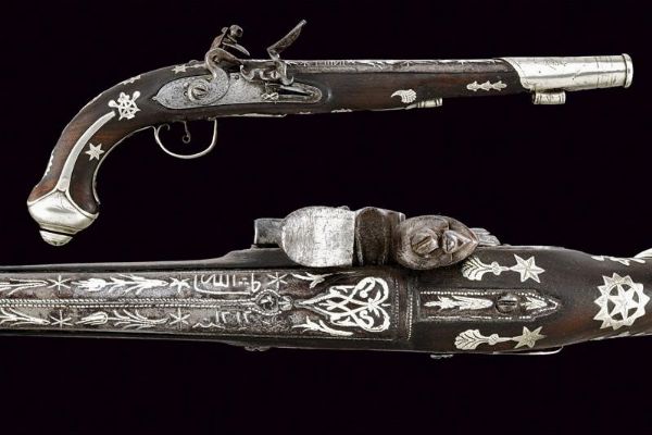 Pistola a pietra focaia con fornimenti in argento  - Asta Rare Armi Antiche e Militaria da tutto il mondo - Associazione Nazionale - Case d'Asta italiane