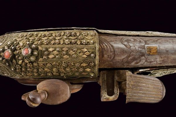 Pistola a pietra focaia con fornimenti in argento  - Asta Rare Armi Antiche e Militaria da tutto il mondo - Associazione Nazionale - Case d'Asta italiane