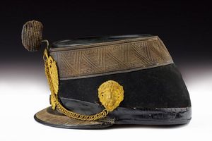 Shako da ufficiale d'Artiglieria  - Asta Rare Armi Antiche e Militaria da tutto il mondo - Associazione Nazionale - Case d'Asta italiane