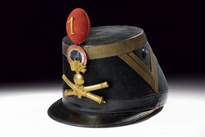 Shako da ufficiale d'artiglieria  - Asta Rare Armi Antiche e Militaria da tutto il mondo - Associazione Nazionale - Case d'Asta italiane