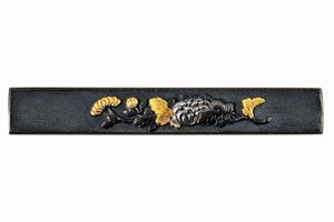 Bellissima kozuka con certificato NBTHK  - Asta Rare Armi Antiche e Militaria da tutto il mondo - Associazione Nazionale - Case d'Asta italiane