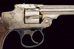 S&W 32 Safety First Model D.A. Revolver  - Asta Rare Armi Antiche e Militaria da tutto il mondo - Associazione Nazionale - Case d'Asta italiane