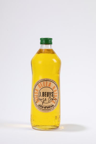 JOSEPH BEUYS : Oil bottle  - Asta Testimonianze Contemporanee: Documenti, Libri, Fotografie e Opere d'Arte - Associazione Nazionale - Case d'Asta italiane