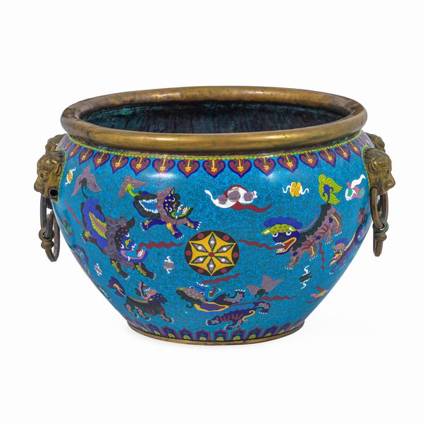 Grande cachepot in smalti cloisonn. Cina, XX secolo  - Asta Dimore Italiane - Associazione Nazionale - Case d'Asta italiane