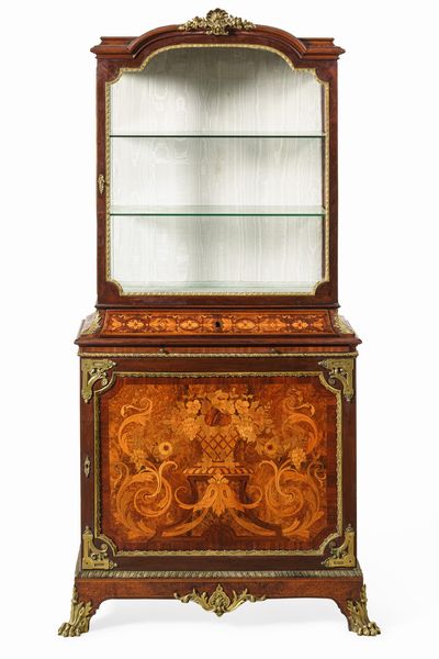 Credenza con vetrina riccamente intarsiata. Francia, XIX secolo  - Asta Dimore Italiane - Associazione Nazionale - Case d'Asta italiane