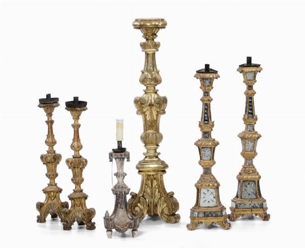 Lotto di sei candelieri in legno intagliato, XVIII-XIX secolo  - Asta Antiquariato - Associazione Nazionale - Case d'Asta italiane