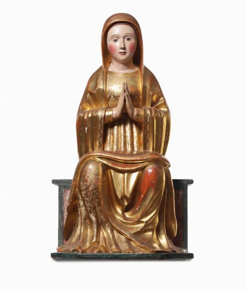 Madonna orante in legno dipinto e dorato. Scultore veronese del XVI secolo  - Asta Antiquariato - Associazione Nazionale - Case d'Asta italiane
