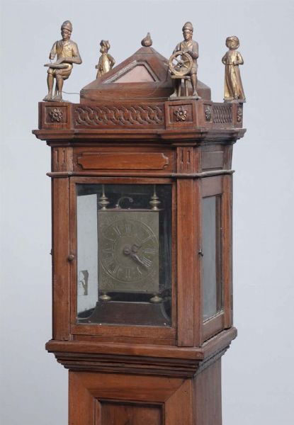 Orologio a torre con cassa in noce, Veneto XVIII secolo  - Asta Antiquariato - Associazione Nazionale - Case d'Asta italiane