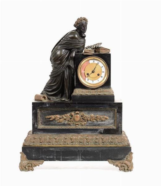 Pendola da tavolo in marmo nero e metallo, XIX secolo  - Asta Antiquariato - Associazione Nazionale - Case d'Asta italiane