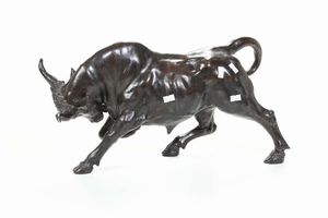 Scultura in bronzo raffigurante toro, XVIII secolo  - Asta Antiquariato - Associazione Nazionale - Case d'Asta italiane