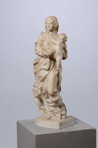 Madonna con Bambino in marmo bianco. Firmata A.Frilli, Firenze XIX secolo  - Asta Antiquariato - Associazione Nazionale - Case d'Asta italiane