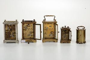 Gruppo di cinque officielle in metallo e ottone, XIX-XX secolo  - Asta Antiquariato - Associazione Nazionale - Case d'Asta italiane