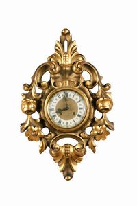 Lotto composto da sveglietta con smalti, pendola in bronzo dorato e orologio da parete  - Asta Antiquariato - Associazione Nazionale - Case d'Asta italiane