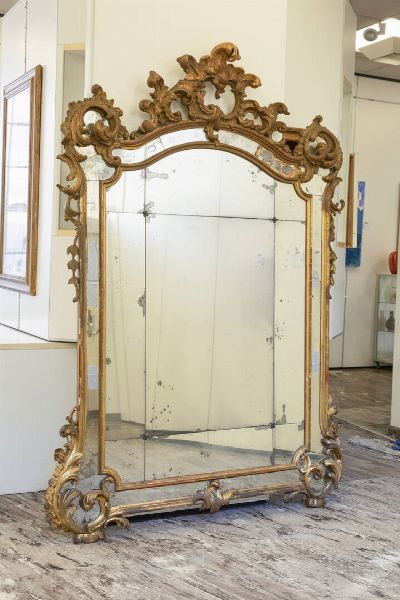 SPECCHIERA : 193x113 in legno dorato e dipinto  XX secolo  - Asta Antiquariato  - Associazione Nazionale - Case d'Asta italiane