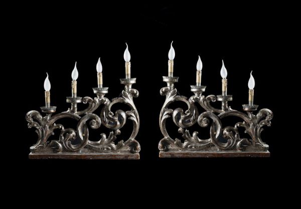 COPPIA DI APPLIQUES : in legno dorato a quattro luci. Difetti  - Asta Antiquariato  - Associazione Nazionale - Case d'Asta italiane