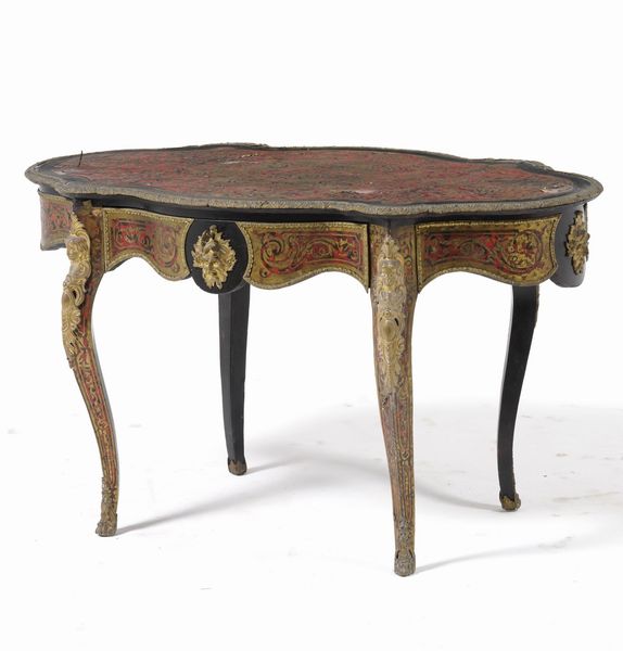 Tavolo in legno ebanizzato e decoro in bronzo e metallo dorato stile Boulle, Francia XIX secolo  - Asta Antiquariato - Associazione Nazionale - Case d'Asta italiane