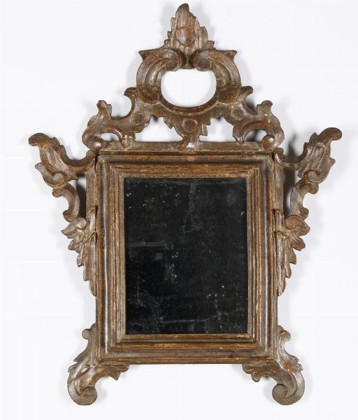 Specchiera con cornice in legno intagliato. XVII-XVIII secolo  - Asta Antiquariato - Associazione Nazionale - Case d'Asta italiane