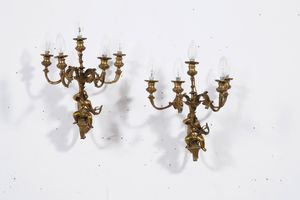 Gruppo di applique a 5 luci in bronzo dorato. XIX secolo  - Asta Antiquariato - Associazione Nazionale - Case d'Asta italiane