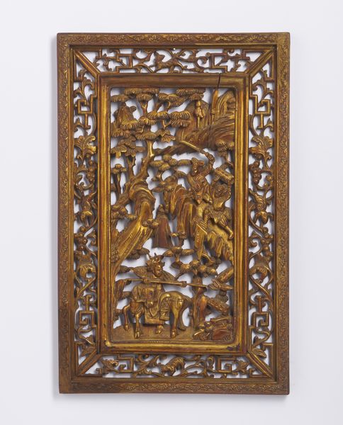 Arte Cinese : Lotto composto da otto pannelli in legno laccato e dorato finemente intagliato e scolpito con raffigurazioni di guerrieri a cavallo e scene di corte. Cina XIX sec.  - Asta Asta 470 | ARTE ORIENTALE Online - Associazione Nazionale - Case d'Asta italiane