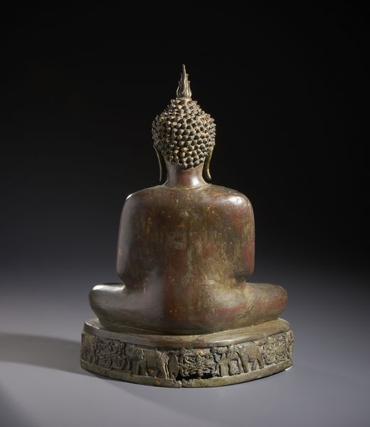 Arte Sud-Est Asiatico : Figura di Buddha in posizione seduta, le mani nel gesto di conciliazione vitarkamudra, gli occhi in madreperla.Tailandia XIX sec.  - Asta Asta 470 | ARTE ORIENTALE Online - Associazione Nazionale - Case d'Asta italiane