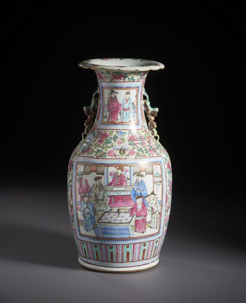 Arte Cinese : Vaso in porcellana abilmente smaltato nei colori della famiglia rosa, stile Canton. Cina Dinastia Qing , XIX sec.  - Asta Asta 470 | ARTE ORIENTALE Online - Associazione Nazionale - Case d'Asta italiane