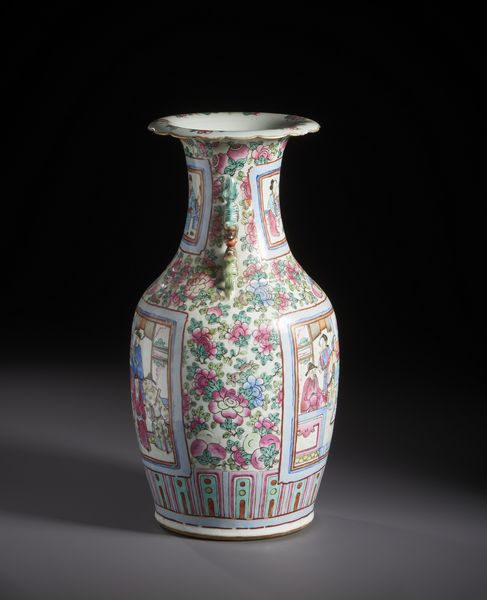 Arte Cinese : Vaso in porcellana abilmente smaltato nei colori della famiglia rosa, stile Canton. Cina Dinastia Qing , XIX sec.  - Asta Asta 470 | ARTE ORIENTALE Online - Associazione Nazionale - Case d'Asta italiane