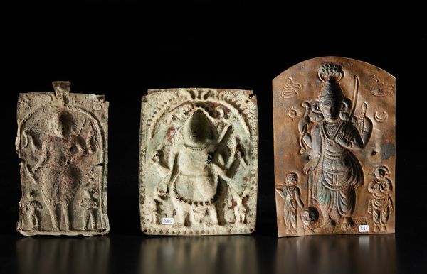 Arte Indiana : Tre placche Virabhadra in rame sbalzato India, XIX secolo  - Asta Asta 470 | ARTE ORIENTALE Online - Associazione Nazionale - Case d'Asta italiane