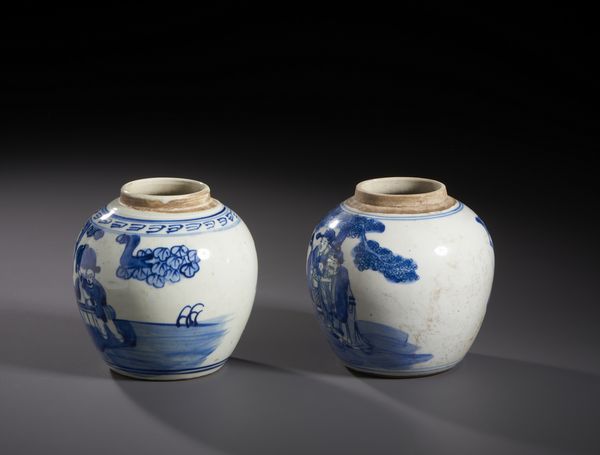 Arte Cinese : Due piccole ginger jar in porcellana bianco e blu dipinta con bimbi che giocano con saggi. Cina XIX sec  - Asta Asta 470 | ARTE ORIENTALE Online - Associazione Nazionale - Case d'Asta italiane