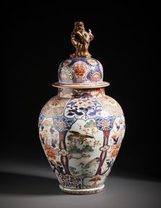 ARTE GIAPPONESE : Potiche in porcellana imari. Giappone periodo Meiji  - Asta Asta 470 | ARTE ORIENTALE Online - Associazione Nazionale - Case d'Asta italiane