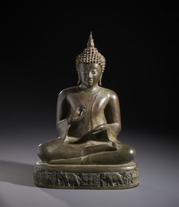 Arte Sud-Est Asiatico - Figura di Buddha in posizione seduta, le mani nel gesto di conciliazione vitarkamudra, gli occhi in madreperla.Tailandia XIX sec.