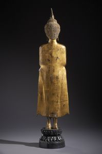 Arte Sud-Est Asiatico : Figura in bronzo laccato con tracce di doratura di Buddha stante in posizione meditativa. Tailandia XVIII / XIX sec.  - Asta Asta 470 | ARTE ORIENTALE Online - Associazione Nazionale - Case d'Asta italiane