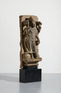 Arte Indiana : Stele in arenaria raffigurante di Shiva.India centrale.XII sec.  - Asta Asta 470 | ARTE ORIENTALE Online - Associazione Nazionale - Case d'Asta italiane