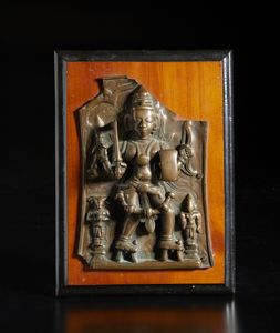 Arte Indiana : Placca Virabhadra in rame sbalzato India Meridionale, Karnataka, XVIII secolo  - Asta Asta 470 | ARTE ORIENTALE Online - Associazione Nazionale - Case d'Asta italiane