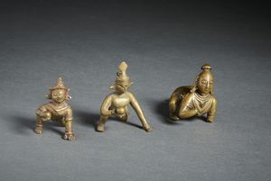 Arte Indiana : Gruppo di tre BalaKrishna in bronzo. India, XVIII-XIX secolo.  - Asta Asta 470 | ARTE ORIENTALE Online - Associazione Nazionale - Case d'Asta italiane