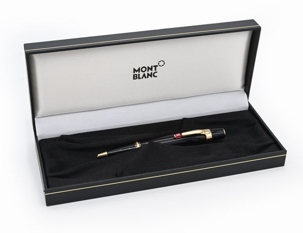 Montblanc Boheme - Penna a sfera in vernice con particolari dorati e pietra rossa  - Asta Penne e accessori dalla collezione di Enrico e Antonello Falqui e altre provenienze - Associazione Nazionale - Case d'Asta italiane