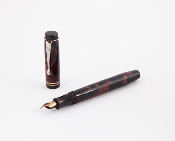 Parker Duofold - Penna vintage in celluloide  - Asta Penne e accessori dalla collezione di Enrico e Antonello Falqui e altre provenienze - Associazione Nazionale - Case d'Asta italiane