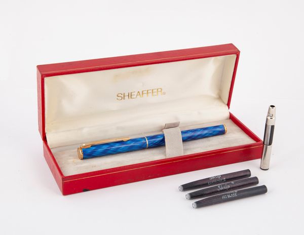 Sheaffer Blu - Penna stilografica in smalto e metallo dorato  - Asta Penne e accessori dalla collezione di Enrico e Antonello Falqui e altre provenienze - Associazione Nazionale - Case d'Asta italiane